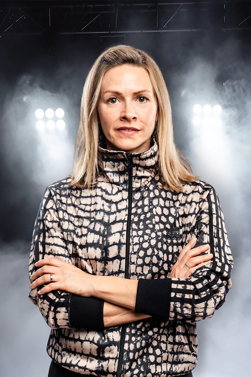 Training Joga sport Frau im Trainingsanzug